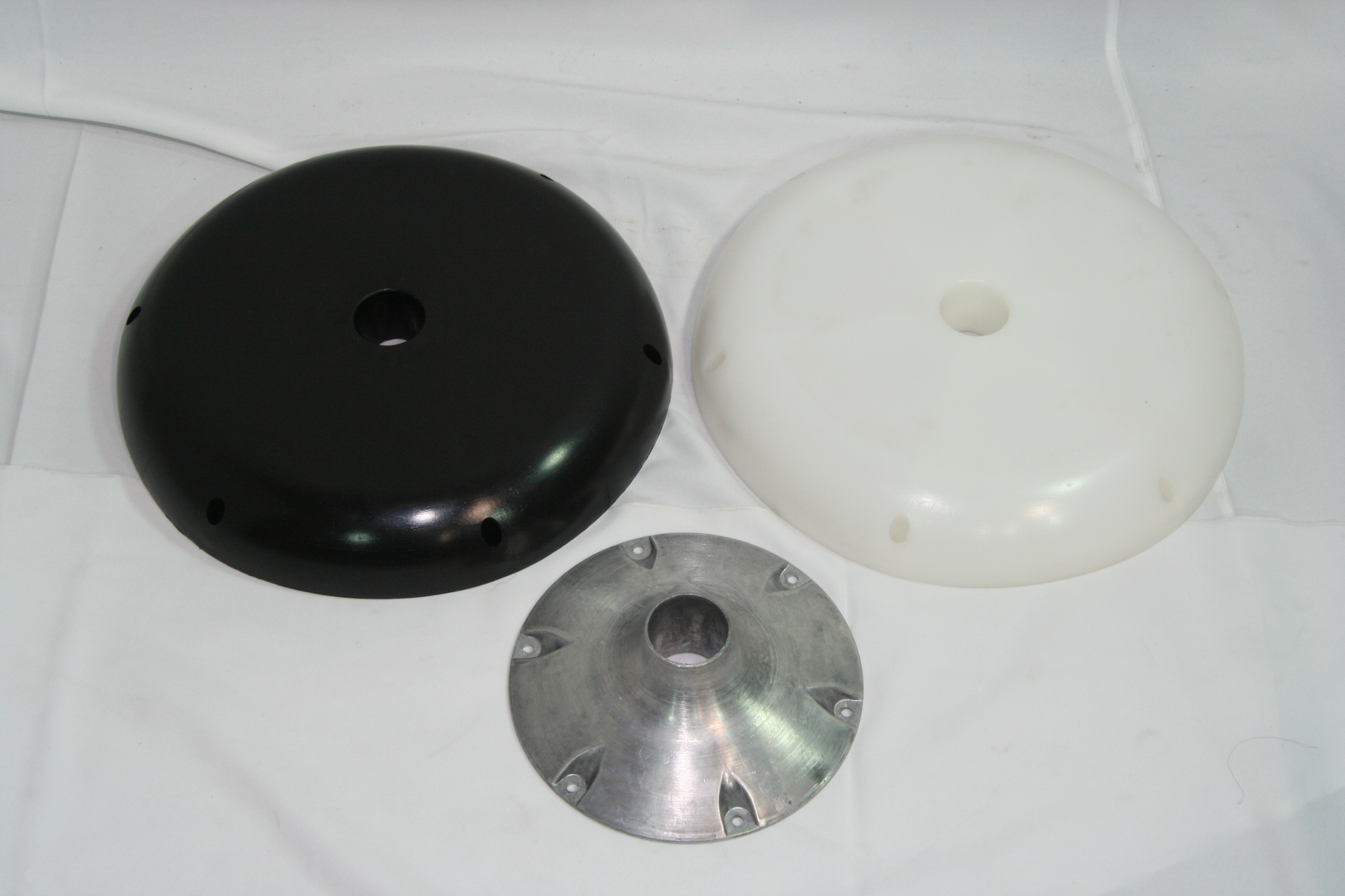 Choose from Metal or Resin Couplers for your Cocktail Tables