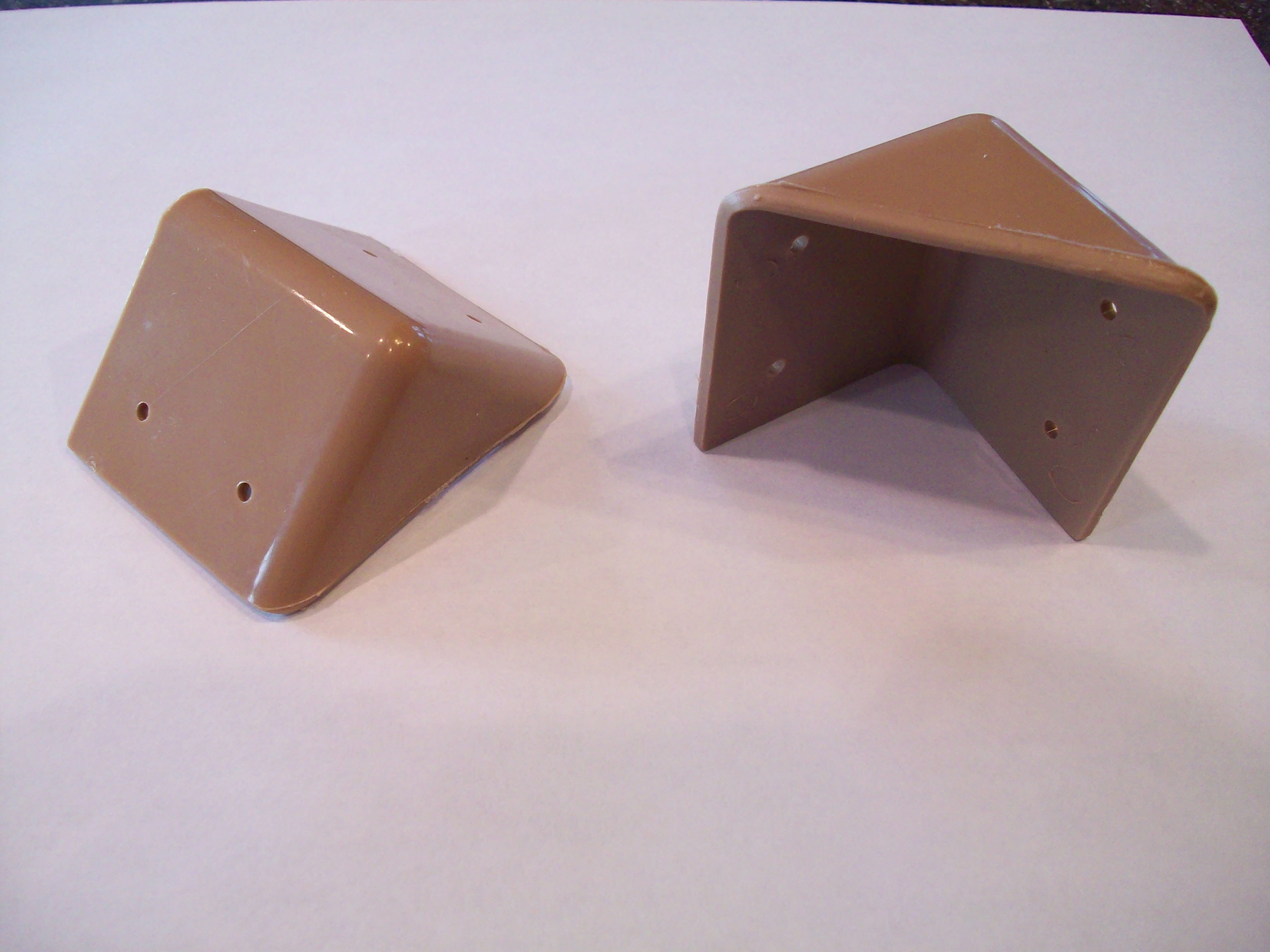 Plastic Corners for Caterer Tables or Expo Tables- Wood Frame Tables